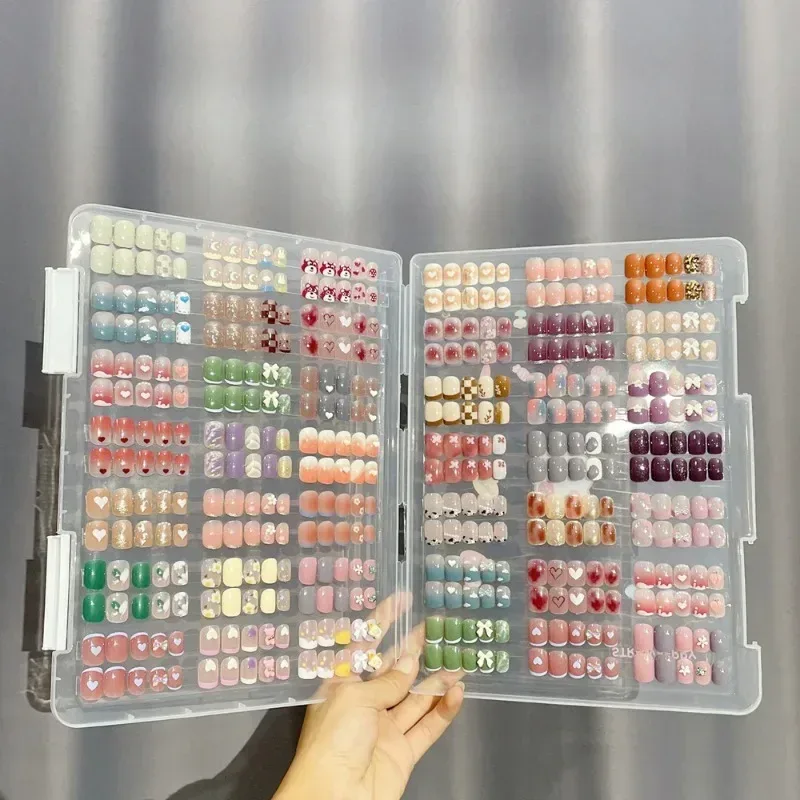 Boîte de rangement transparente pour faux ongles